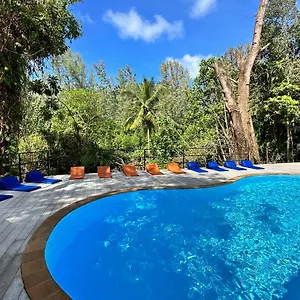 Blanco Lanta 18 To 35 Hostel Koh Lanta